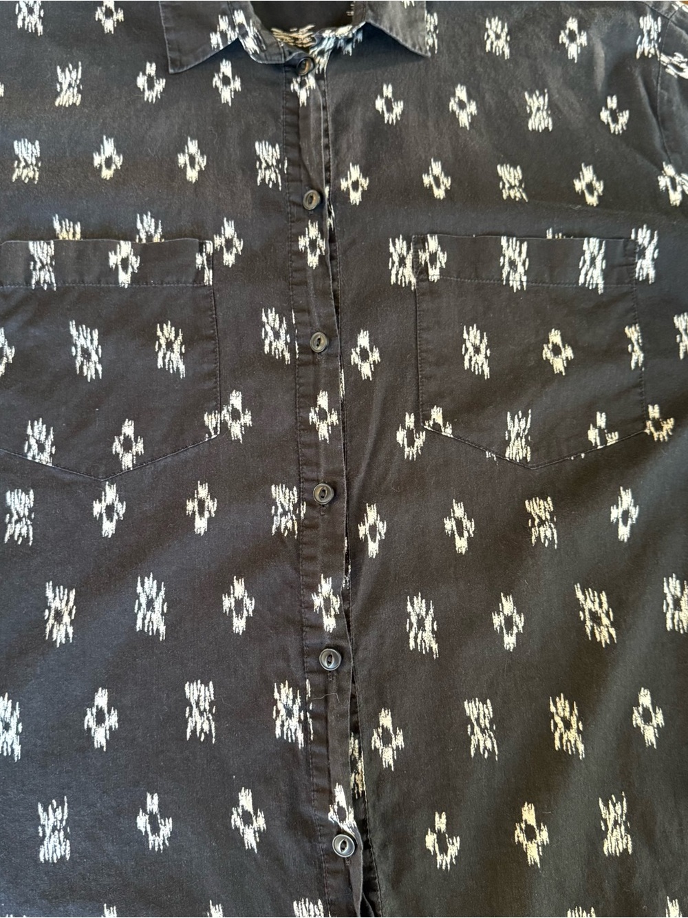 Madewell Button Down Top Black & White with Design Sz Medium EUC - Picture 2 of 9